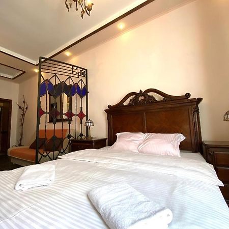 Квартира На Вулиці Лесі Українки 19 Lviv Exteriör bild