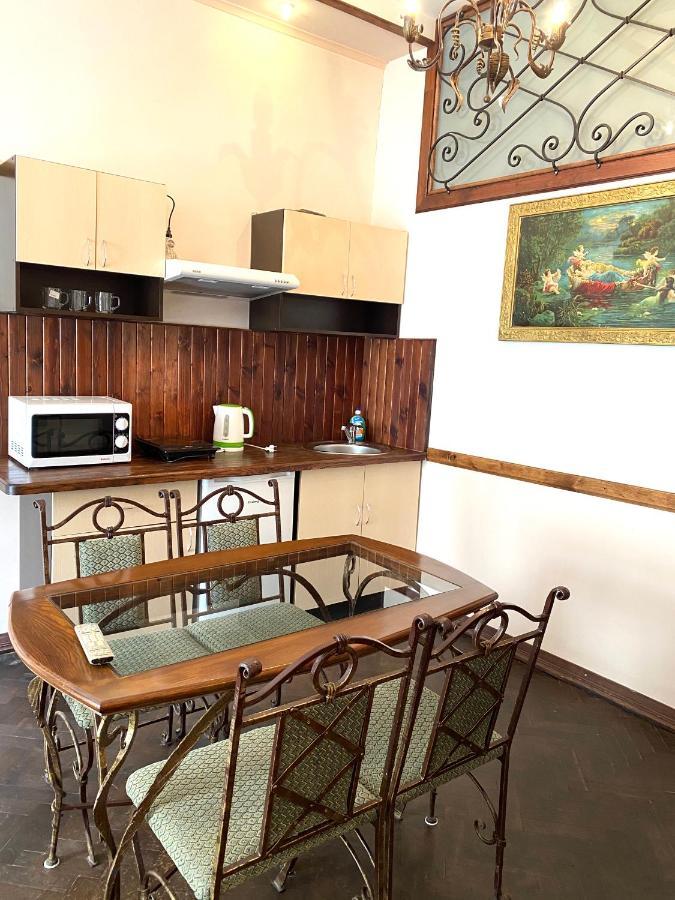 Квартира На Вулиці Лесі Українки 19 Lviv Exteriör bild