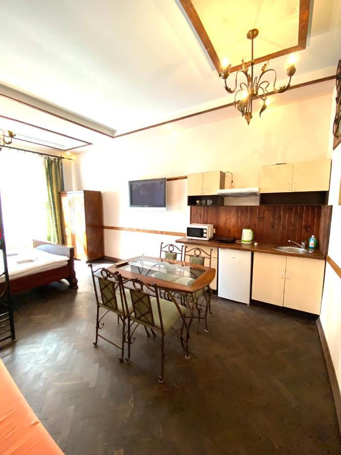 Квартира На Вулиці Лесі Українки 19 Lviv Exteriör bild