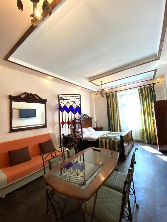 Квартира На Вулиці Лесі Українки 19 Lviv Exteriör bild