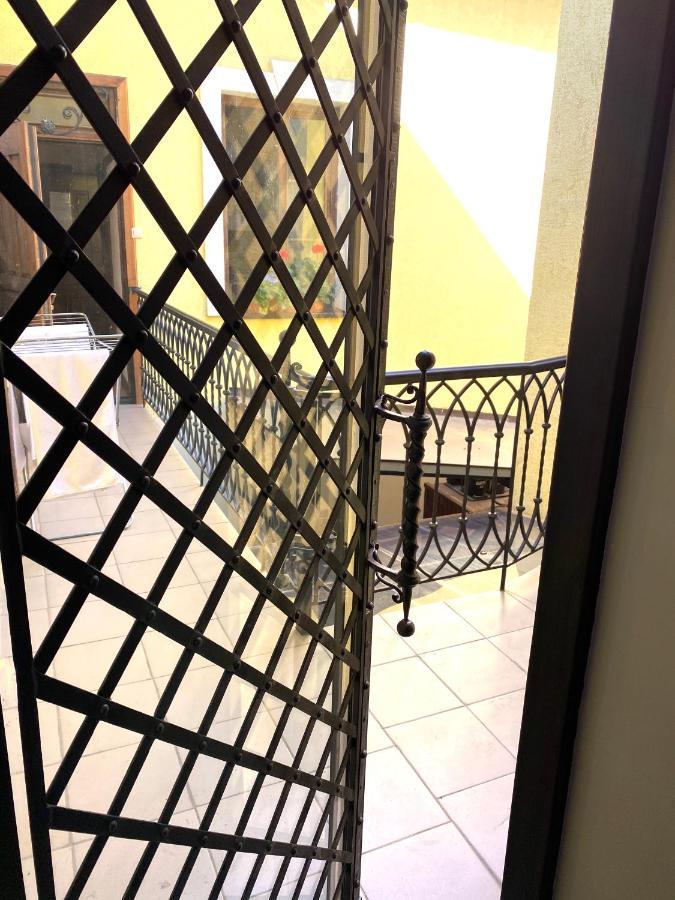 Квартира На Вулиці Лесі Українки 19 Lviv Exteriör bild