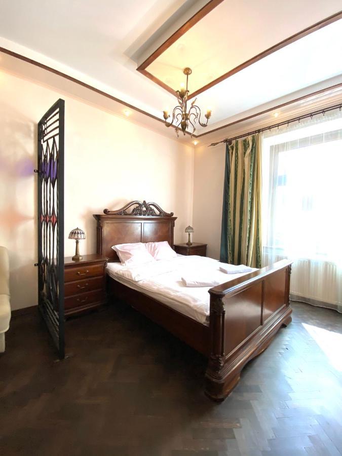Квартира На Вулиці Лесі Українки 19 Lviv Exteriör bild