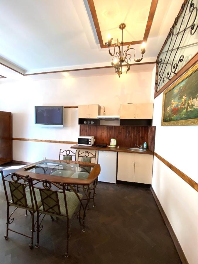 Квартира На Вулиці Лесі Українки 19 Lviv Exteriör bild