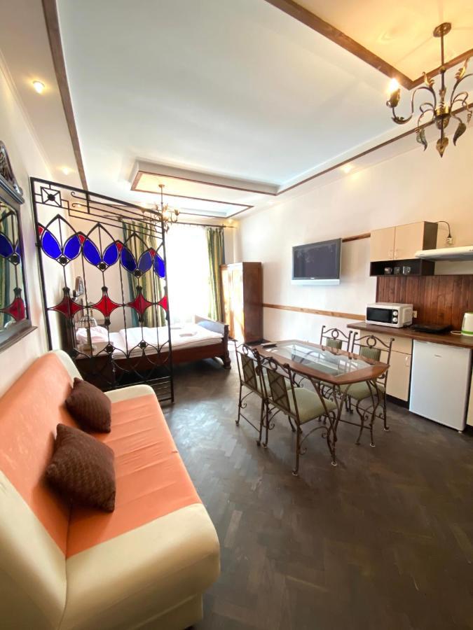 Квартира На Вулиці Лесі Українки 19 Lviv Exteriör bild